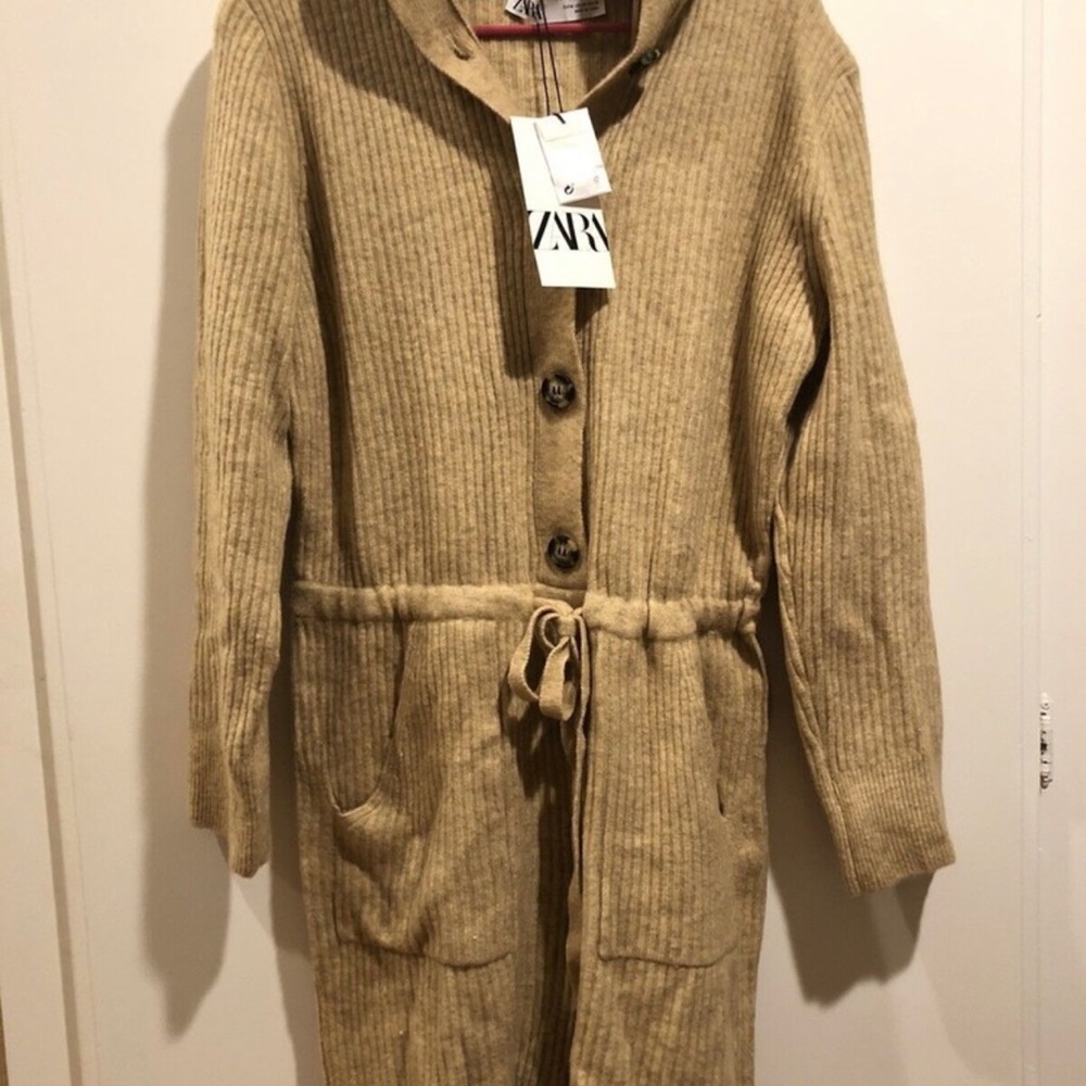 Zara - Picture 7 of 7